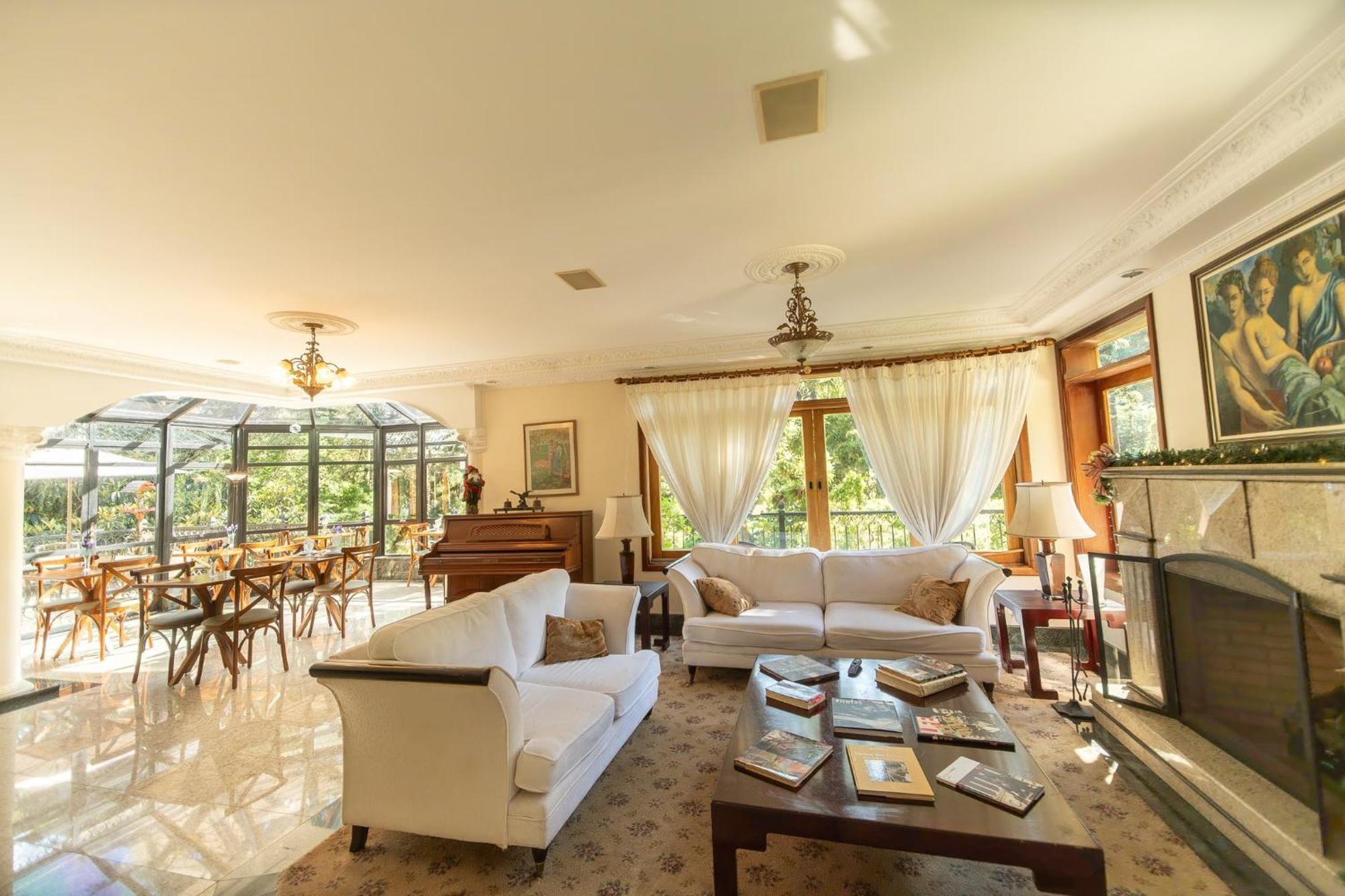 Hotel Araucaria 4*
